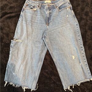 Abercrombie & Fitch Light Blue Boyfriend Jeans capris